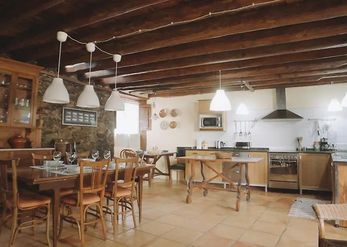 בית נופש Casa La Monja *